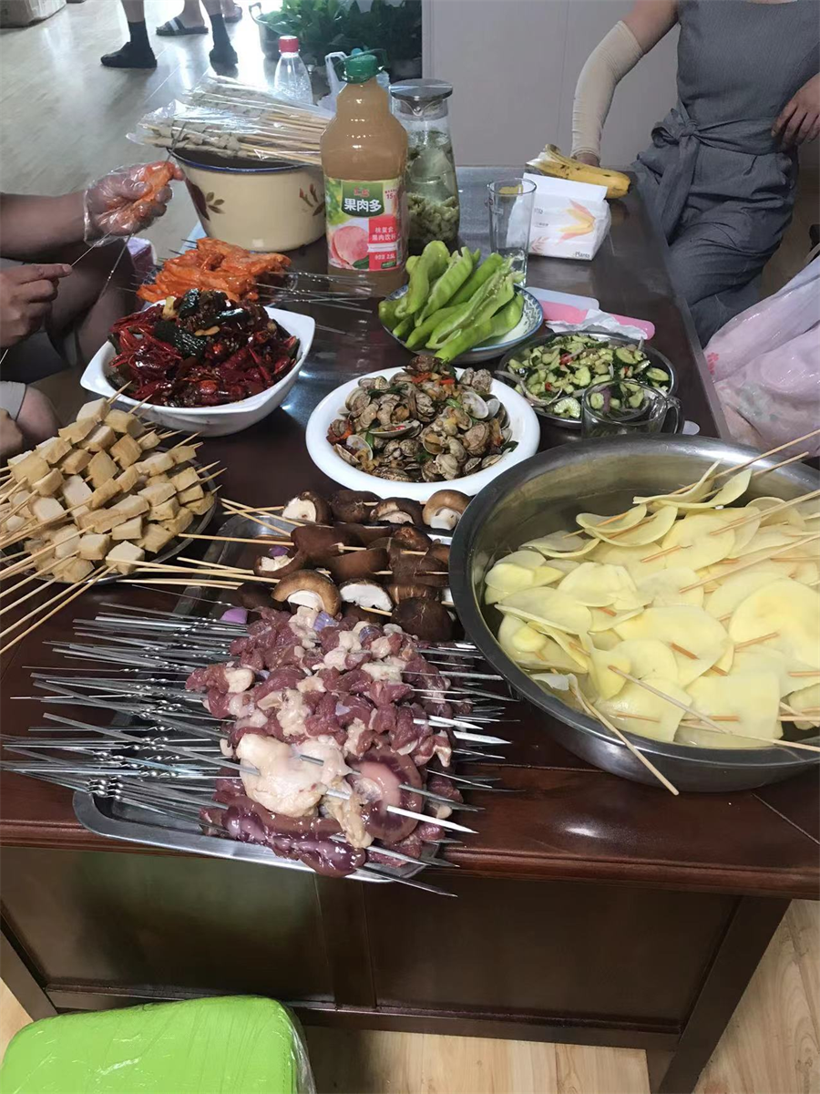 炎炎夏日，偉達員工歡聲笑語同“燒烤”